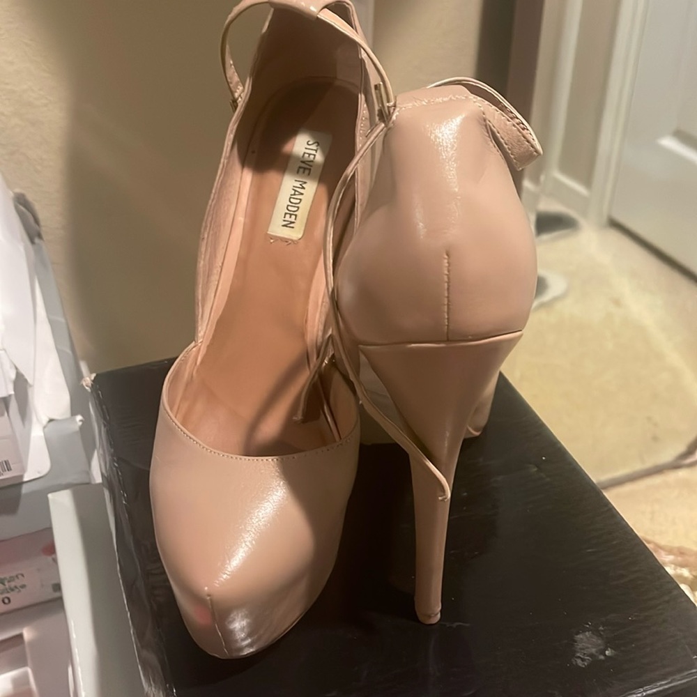 Steve Madden Deeny Nude Pump
